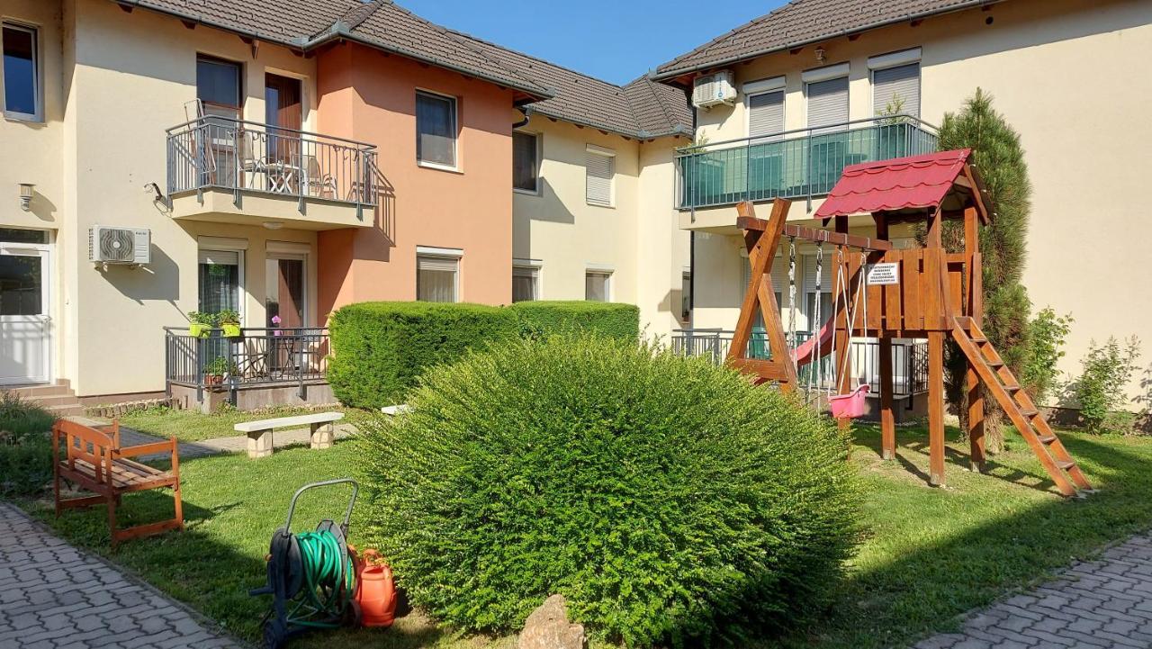 Amulett Suite Apartment Hajduszoboszlo Exterior photo